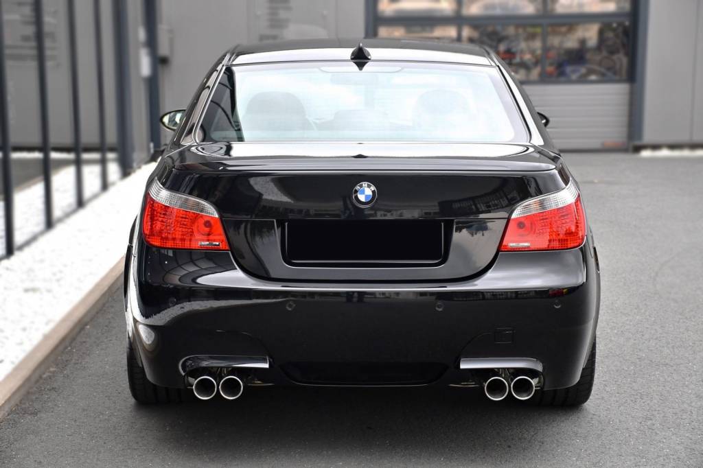 2005 BMW M5 (E60)