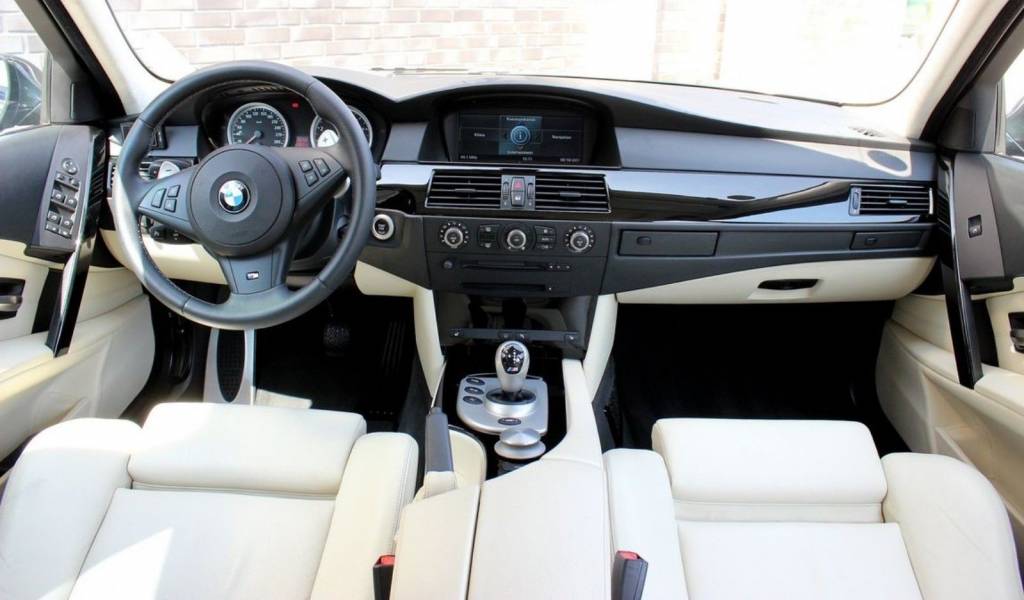 Car reviews, BMW 5 Series M5 (2005)